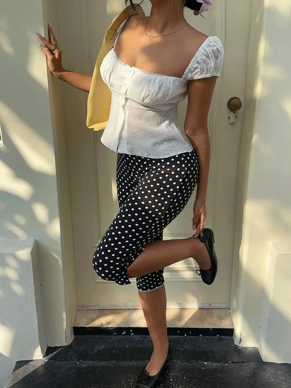 Black & White Polka Dot Capri Pants with Lace Ruffle Hem Women's Retro Print Stretch Capris 2