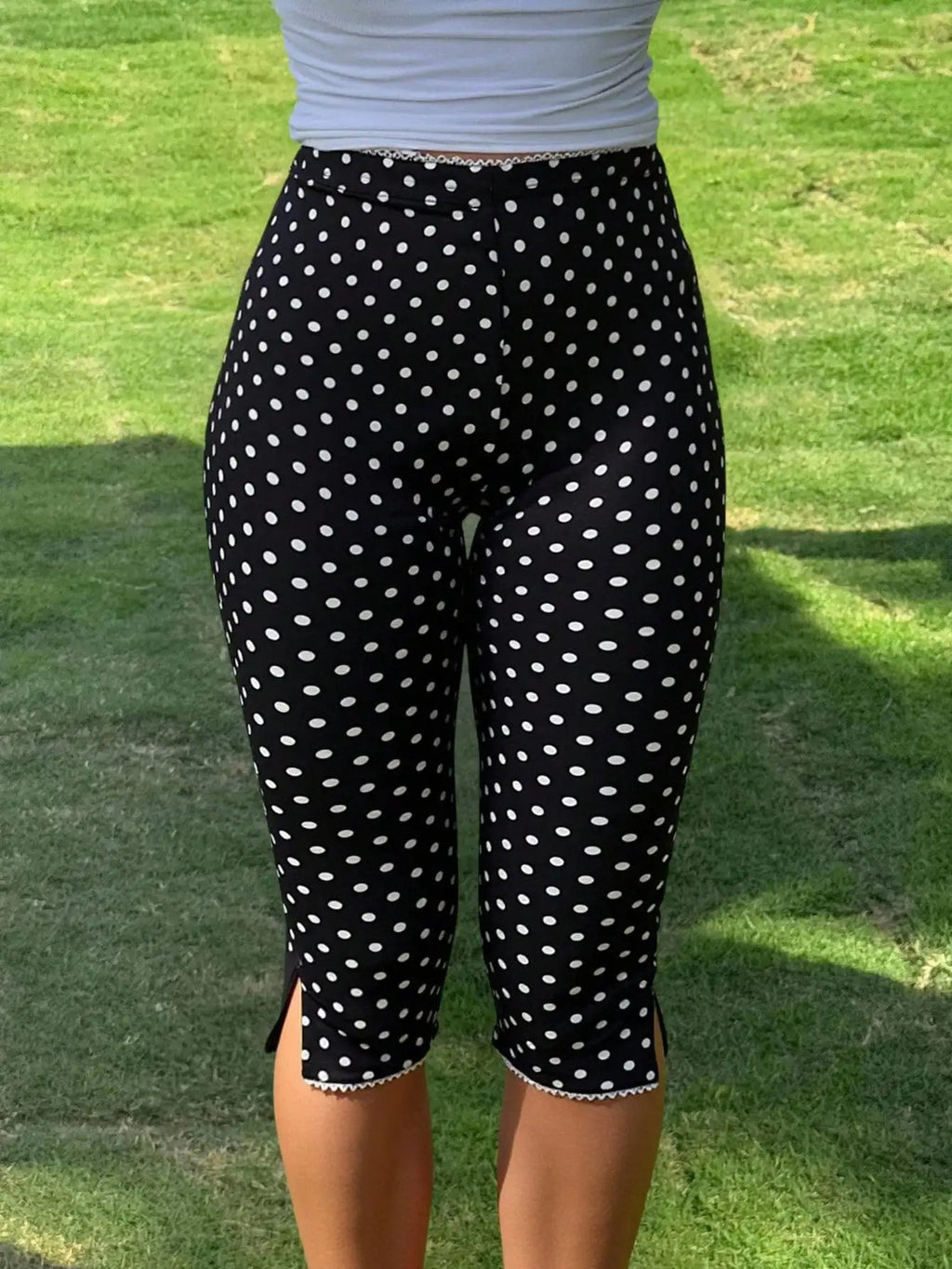 Black & White Polka Dot Capri Pants with Lace Ruffle Hem Women's Retro Print Stretch Capris 3