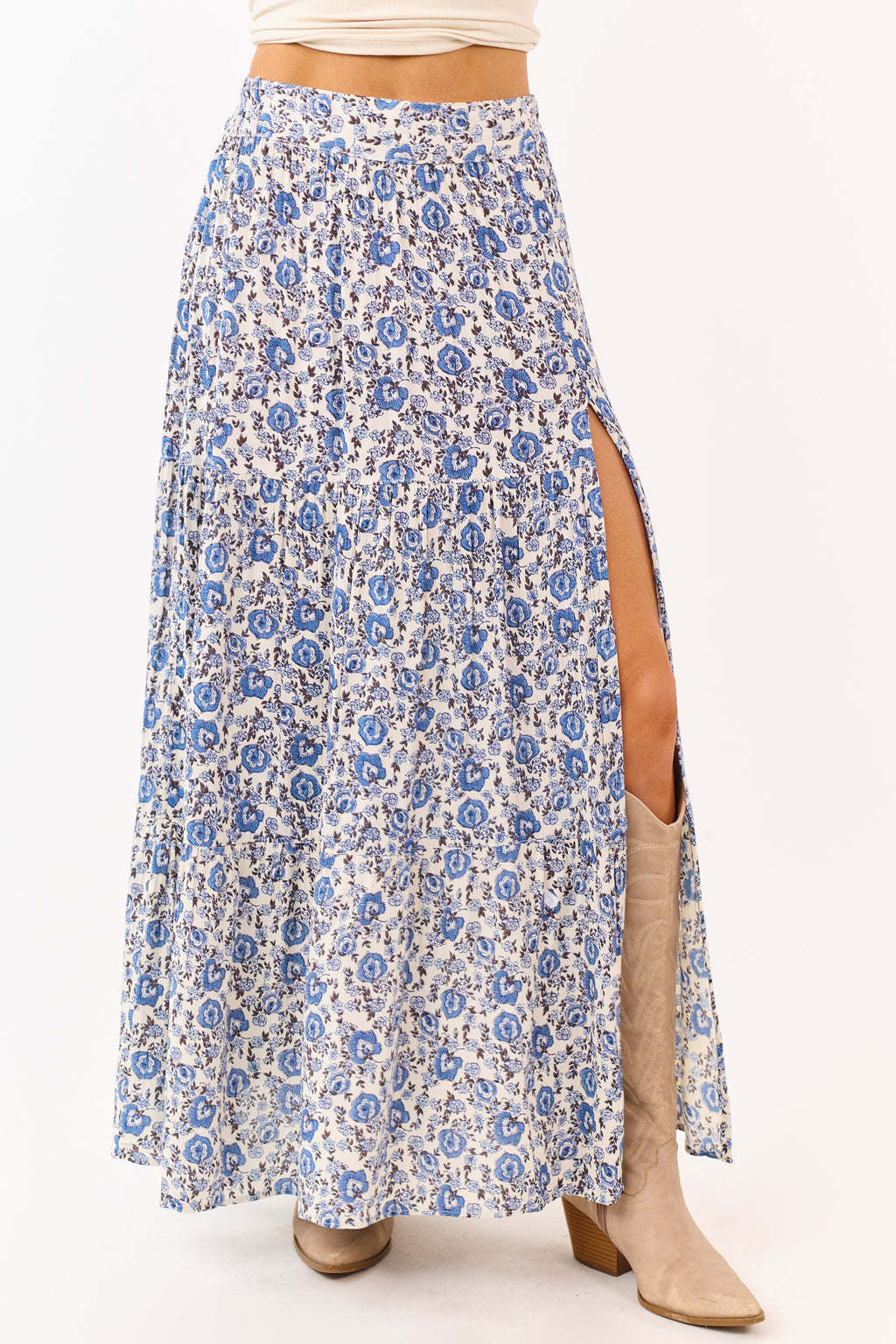 Floral Print Maxi Skirt – High Side Slit & Tiered Design 1