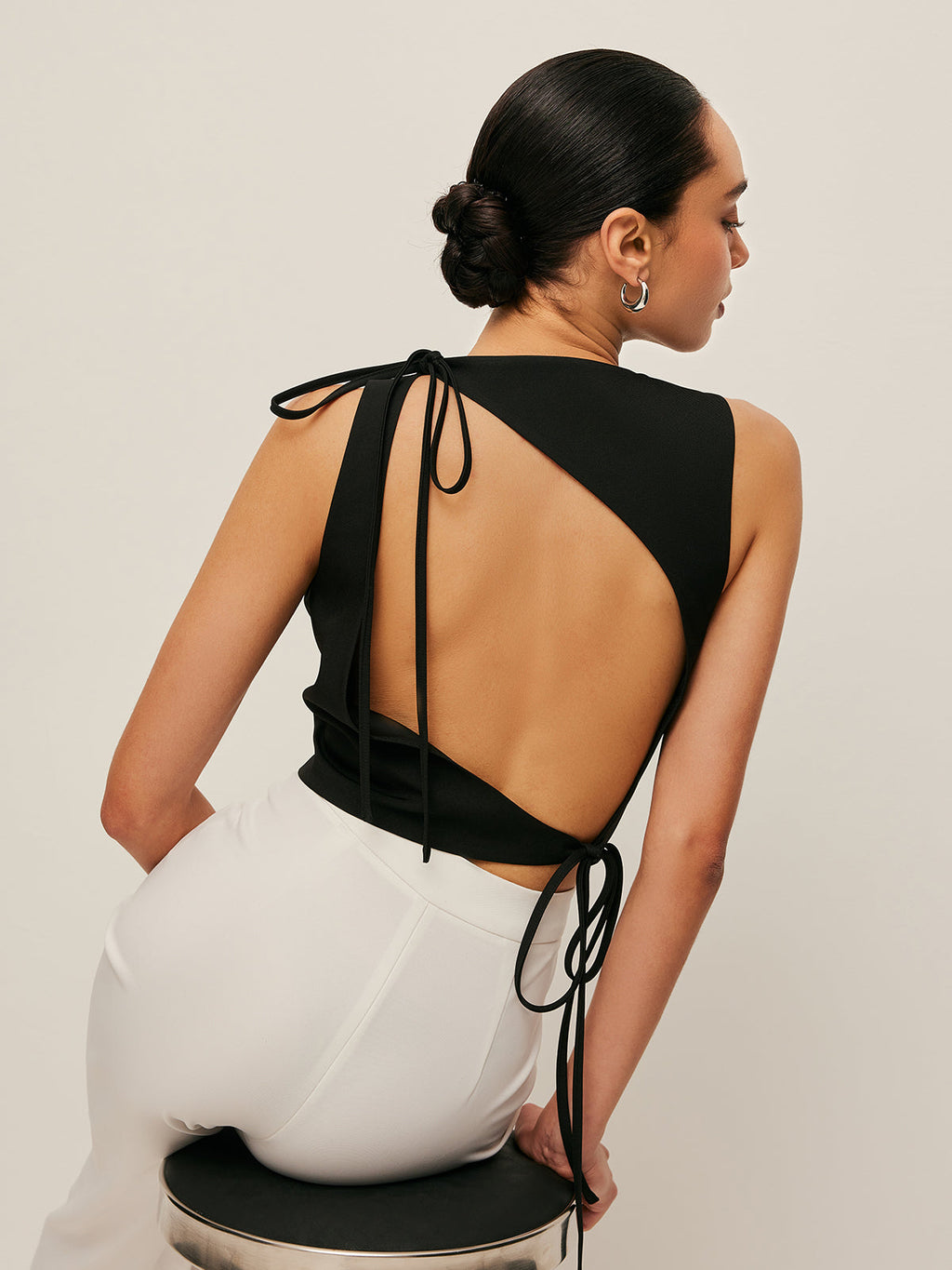 Women’s Backless Tie Neck Top — Sleeveless Woven Blouse Regular Fit Elegant Casual Work Leisure Top 0