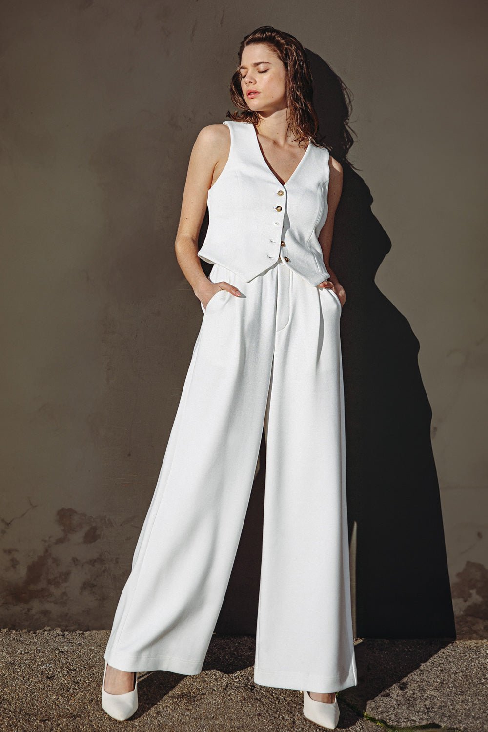 Women’s Elegant Vest Top — Tailored Fit Sleeveless Blazer Style Waistcoat Formal Casual Layering Piece 4